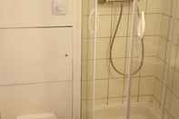 In-room Bathroom Hotel Primo Colmar Centre