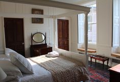 Others 7 Bowlish House