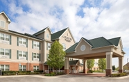 Exterior 7 Country Inn & Suites by Radisson, Toledo South, OH