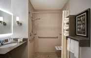 In-room Bathroom 4 Homewood Suites by Hilton Yorktown Newport News