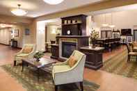 Lobby Hampton Inn & Suites Chicago/St. Charles