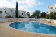 Swimming Pool Monte Dourado Resort