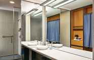 In-room Bathroom 4 Aloft Denver Airport at Gateway Park