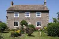 Exterior Lily Hill Farm