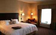 Bedroom 2 Hampton Inn & Suites Ocala - Belleview