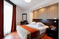 Kamar Tidur Hotel Duke Armeneasca