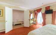 Bedroom 7 Grange Hotel