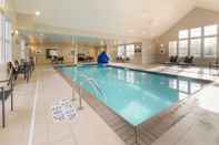 Swimming Pool Residence Inn by Marriott Fredericksburg