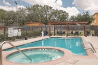 Entertainment Facility La Quinta Inn & Suites by Wyndham San Antonio Northwest