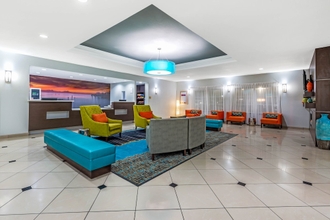 Lobby 4 La Quinta Inn & Suites by Wyndham Orange