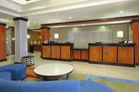 Lobi Fairfield Inn & Suites by Marriott Fresno Clovis