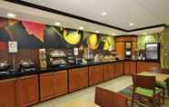 Restoran 6 Fairfield Inn & Suites by Marriott Fresno Clovis