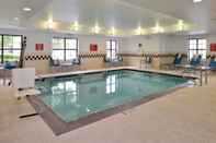 Swimming Pool TownePlace Suites by Marriott Sacramento Roseville
