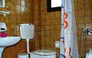 In-room Bathroom 3 Iliostasi Beach Apartments