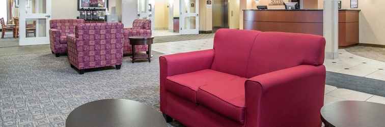 Lobby Comfort Suites Vestal near University