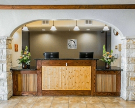 Lobby 4 Sleep Inn & Suites near Palmetto State Park
