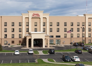 Bangunan 4 Hampton Inn & Suites Cedar Rapids - North