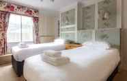 ห้องนอน 7 The Kings Arms and Royal Hotel, Godalming, Surrey