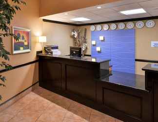 Lobi 2 Hotel Chino Hills