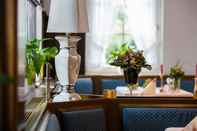 Bar, Cafe and Lounge Hotel Acht Linden