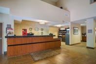 Lobby Comfort Suites Grayslake near Libertyville North