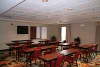 Functional Hall Hampton Inn & Suites Cleveland Mentor