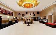 Lobi 7 Grand Mercure Vadodara Surya Palace Hotel