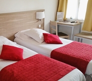 Bedroom 7 Hotel Les Comtes De Pardiac