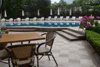 Kolam Renang Hotel The Royal Plaza