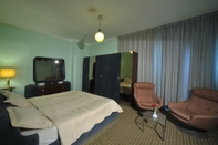 Bedroom Oriental Palace Hotel