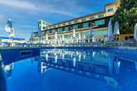 Swimming Pool Montecito Hotel