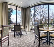 Restoran 4 Best Western Plus Philadelphia Airport S. At Widener Univ.