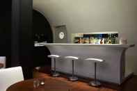 Bar, Cafe and Lounge Le Grand Balcon