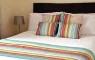 Kamar Tidur 6 Luccombe Hall Country House Hotel