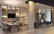 Lobi 2 Leonardo Hotel London Watford - Formerly Jurys Inn