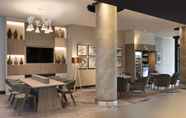 Lobby 2 Leonardo Hotel London Watford - Formerly Jurys Inn