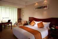 Bedroom Ambassador Hotel - Shanghai