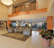 Lobby 4 Wingate By Wyndham Lagrange