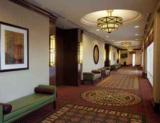 Lobby 2 Hilton Garden Inn Toronto Airport