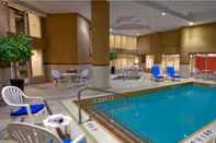 Swimming Pool Hilton Garden Inn Toronto Airport