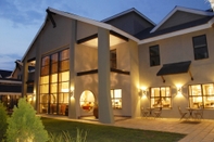 ภายนอกอาคาร Protea Hotel by Marriott Bloemfontein Willow Lake