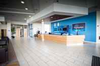 Lobby Travelodge Dublin Airport South