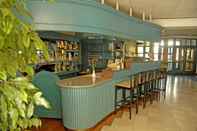 Bar, Kafe, dan Lounge Abbázia Club Hotel Kék