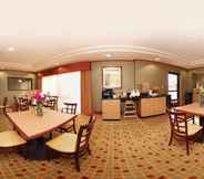 Restaurant 7 Comfort Suites El Paso West