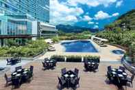 Swimming Pool Hyatt Regency Hong Kong, Sha Tin