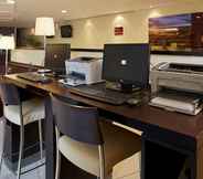 Functional Hall 7 Courtyard by Marriott London Gatwick Airport