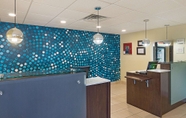 Lobby 6 La Quinta Inn & Suites by Wyndham Mathis