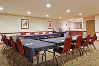 Functional Hall Country Inn & Suites by Radisson, Marion, IL