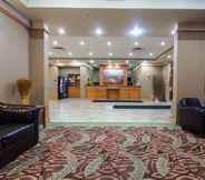 Lobby 4 Days Inn & Suites by Wyndham Edmonton Airport