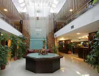 Lobby 2 Avalon Airport Hotel Thessaloniki